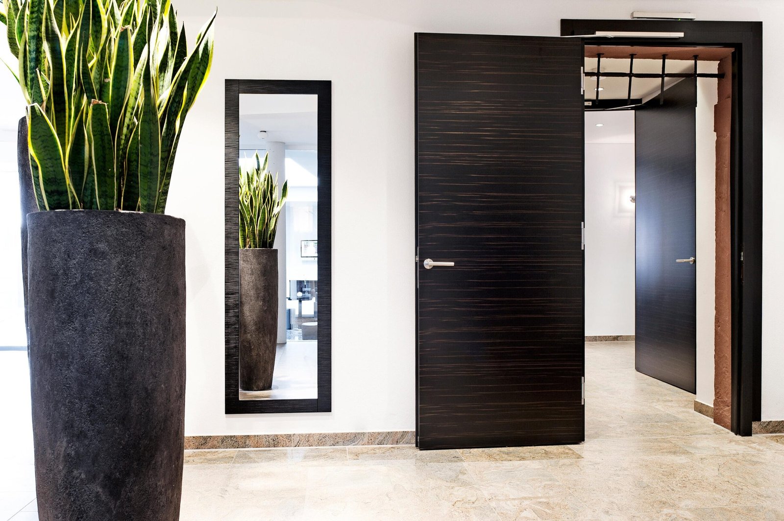 5 Impossible-to-Resist Flush Door Designs